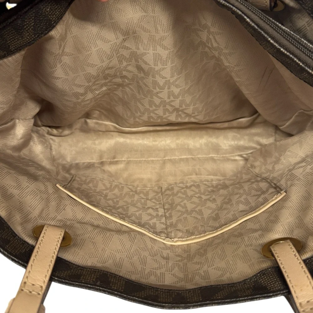 Michael Kors Jet Set Signature East West Brown Monogram Shoulder Bag Tote Purse - Picture 16 of 16